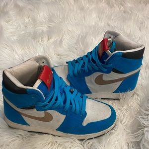 Limited addition Twix Cookies and Crème Air Jordan 1